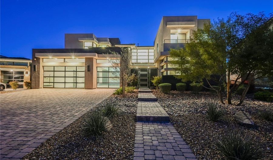 94 Glade Hollow Dr, Las Vegas, NV 89135 - 4 Beds, 5 Bath