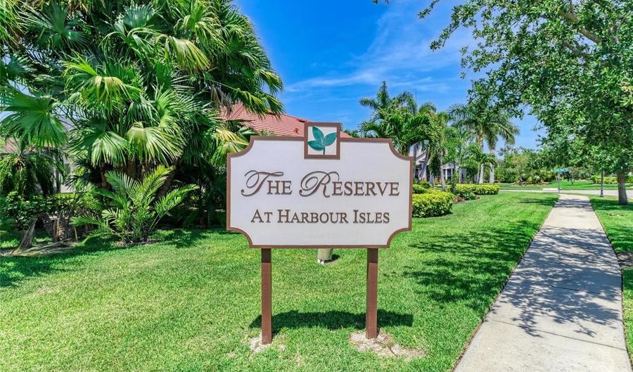 303 COCKLE SHELL Loop, Apollo Beach, FL 33572 - 4 Beds, 4 Bath