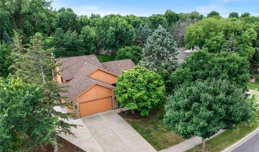 4730 144th St W, Apple Valley, MN 55124 - 4 Beds, 2 Bath