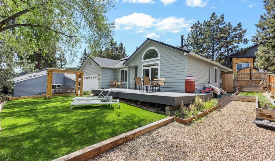 2807 NE Lotno Dr, Bend, OR 97701 - 3 Beds, 2 Bath