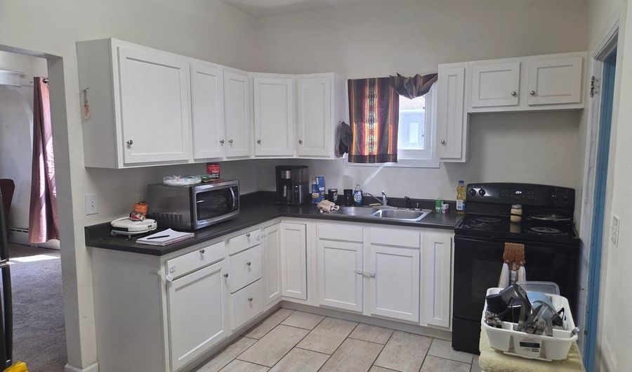 533 Main Ave, Akron, CO 80720 - 3 Beds, 2 Bath