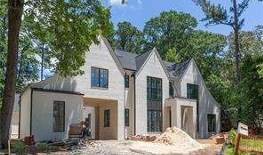 195 Shady Grv, Alpharetta, GA 30009 - 5 Beds, 6 Bath