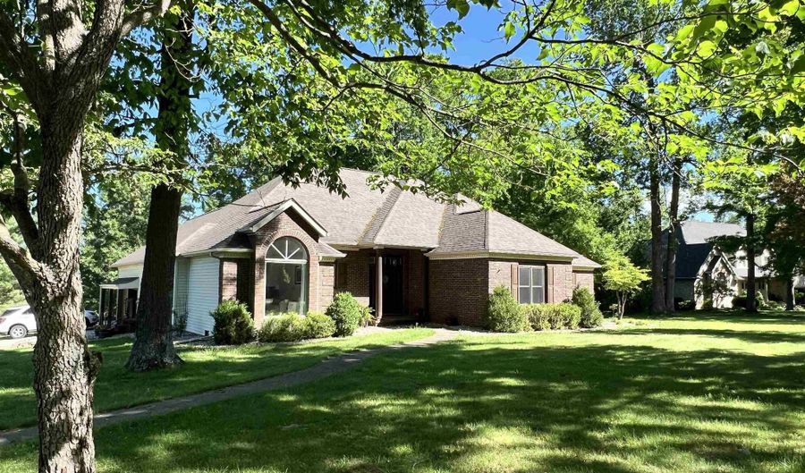 165 The Woods, Bedford, IN 47421 - 4 Beds, 3 Bath