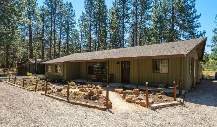 60282 Cree Cir, Bend, OR 97702 - 4 Beds, 2 Bath