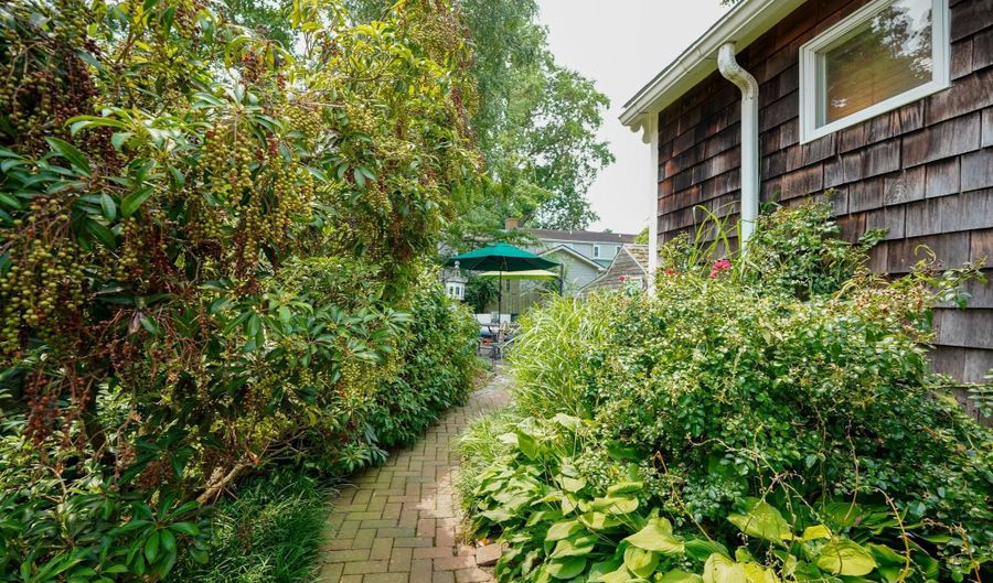 118 MADISON Ave, Lewes, DE 19958 - 3 Beds, 2 Bath