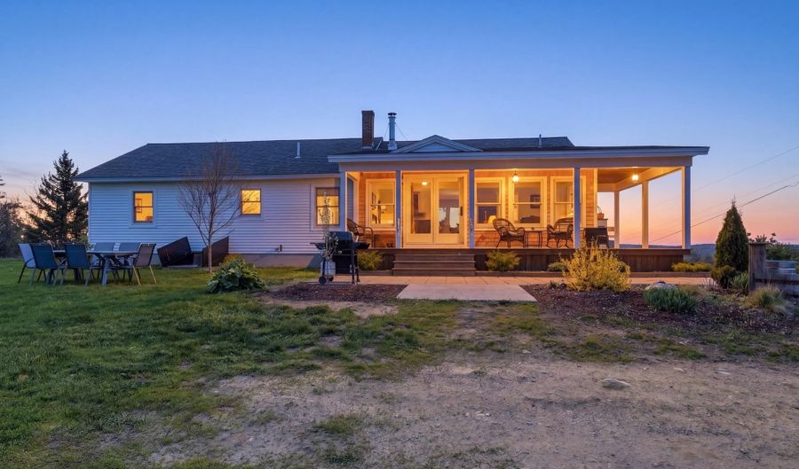 557 S Barnstead Rd, Barnstead, NH 03225 - 3 Beds, 2 Bath