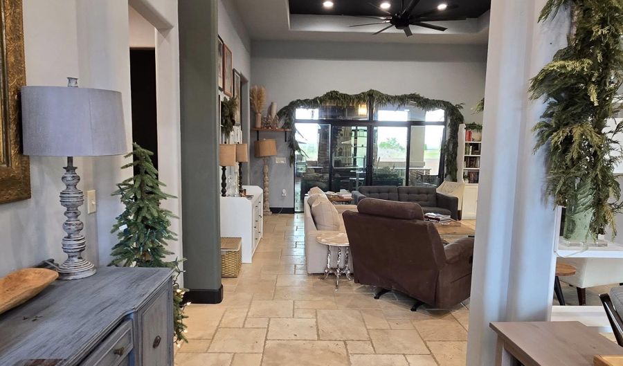 600 Penbrook Ct, Carlsbad, NM 88220 - 3 Beds, 3 Bath