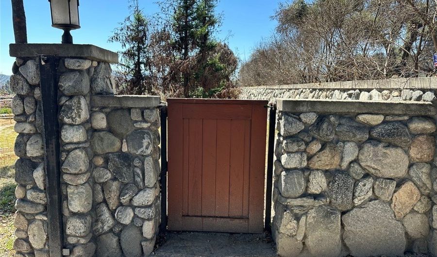 416 E Altadena Dr, Altadena, CA 91001 - 0 Beds, 0 Bath