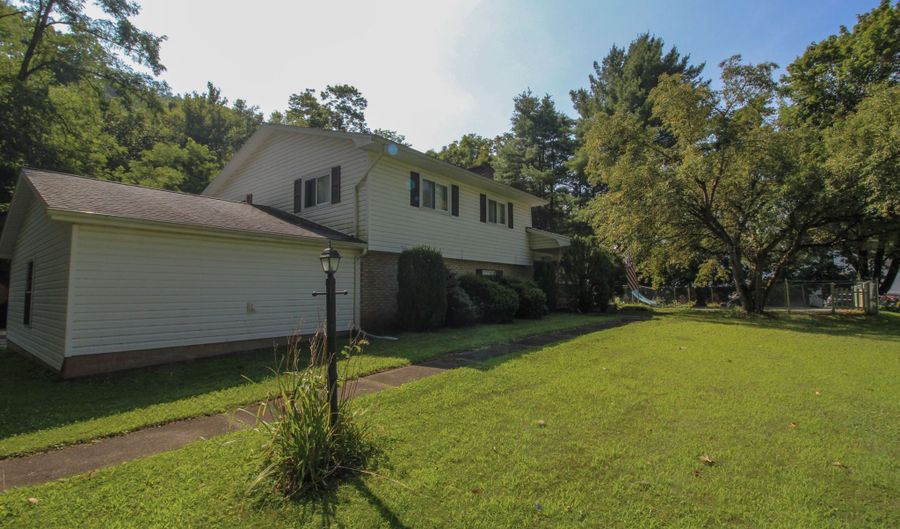 5668 WARRENSVILLE Rd, Montoursville, PA 17754 - 3 Beds, 2 Bath