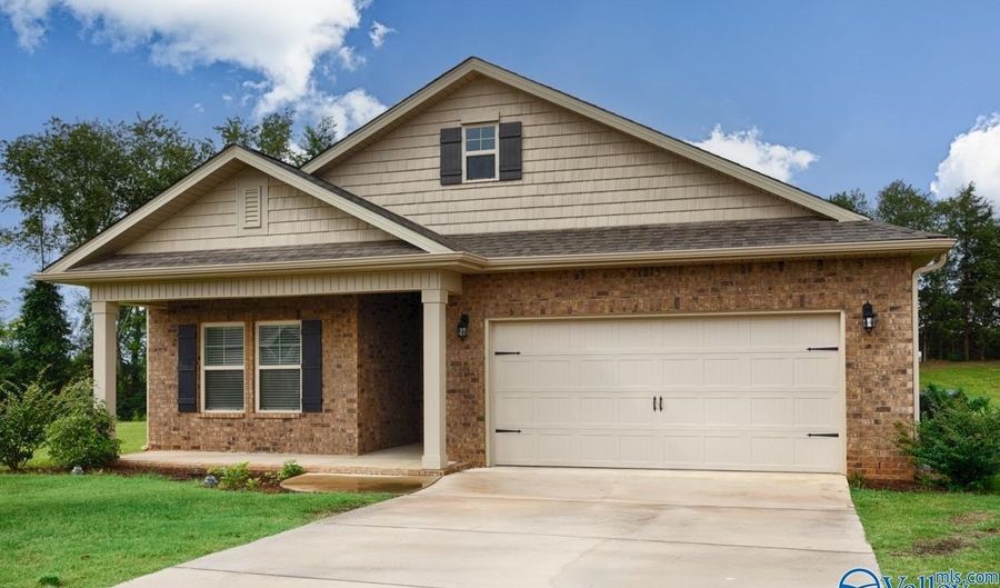 22910 Regent Dr, Athens, AL 35613 - 4 Beds, 3 Bath