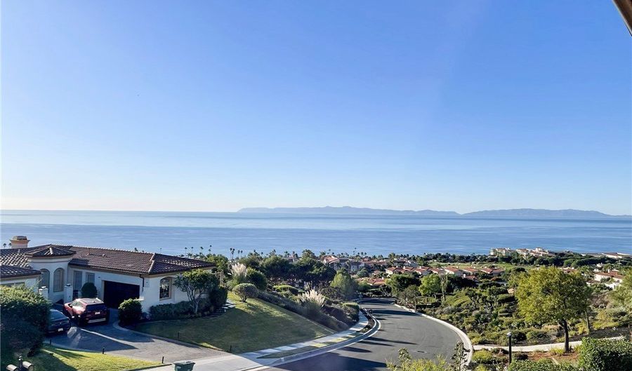 51 Nuvola Ct, Rancho Palos Verdes, CA 90275 - 4 Beds, 4 Bath