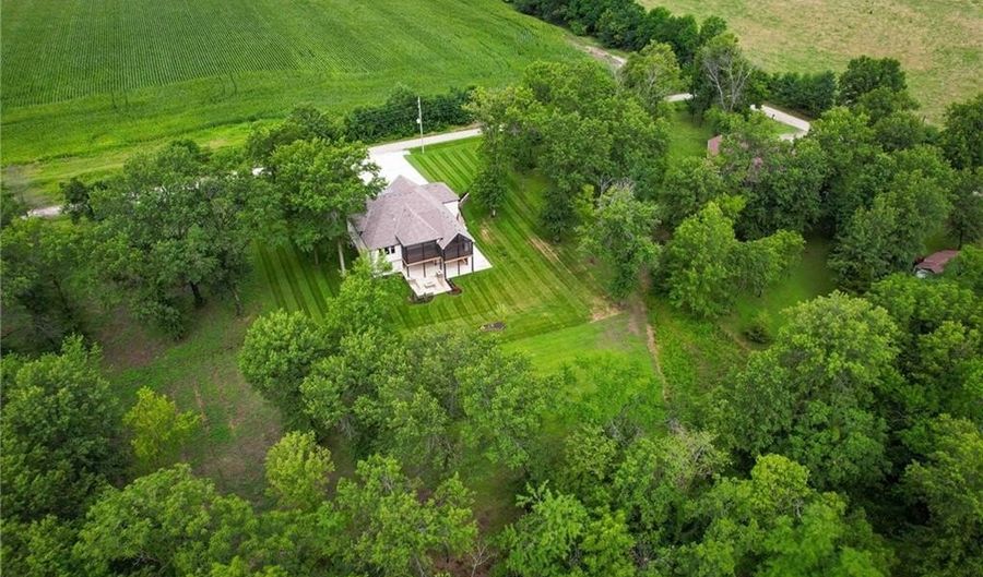 17371 NW County Road 1501 N/A, Archie, MO 64725 - 5 Beds, 5 Bath
