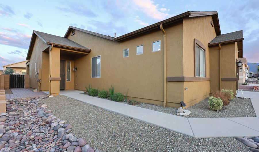 596 S Rowdy Ranch Rd, Camp Verde, AZ 86322 - 4 Beds, 2 Bath