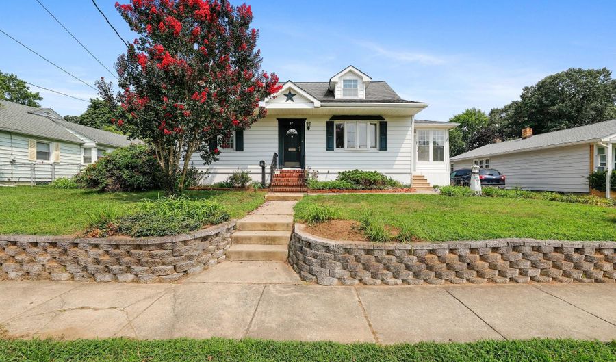 57 S TERRACE Ave, Maple Shade, NJ 08052 - 4 Beds, 3 Bath
