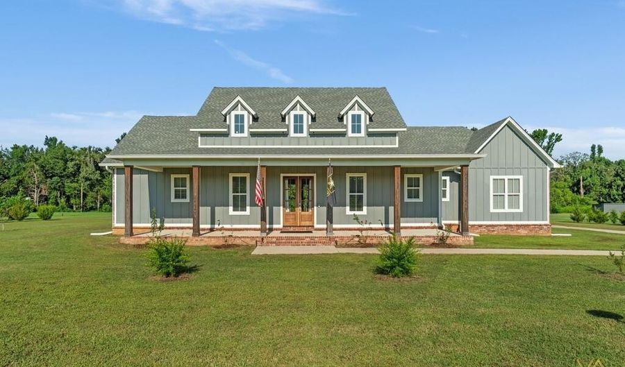 591 CR 215, Abbeville, MS 38601 - 4 Beds, 3 Bath