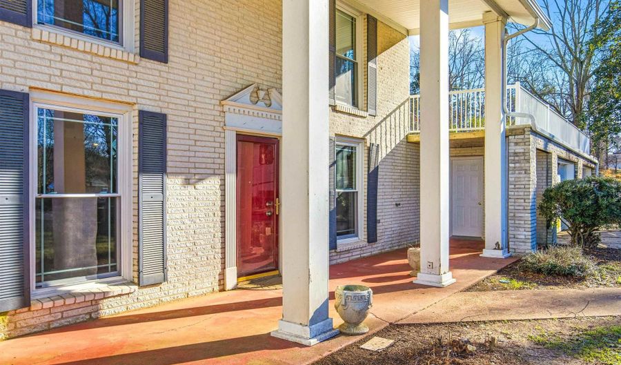 220 Hammond St, Anderson, AL 35610 - 5 Beds, 5 Bath