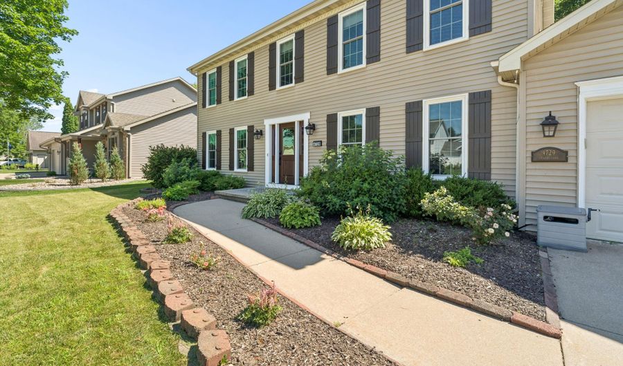 4729 W Chicory Ln, Appleton, WI 54914 - 4 Beds, 4 Bath