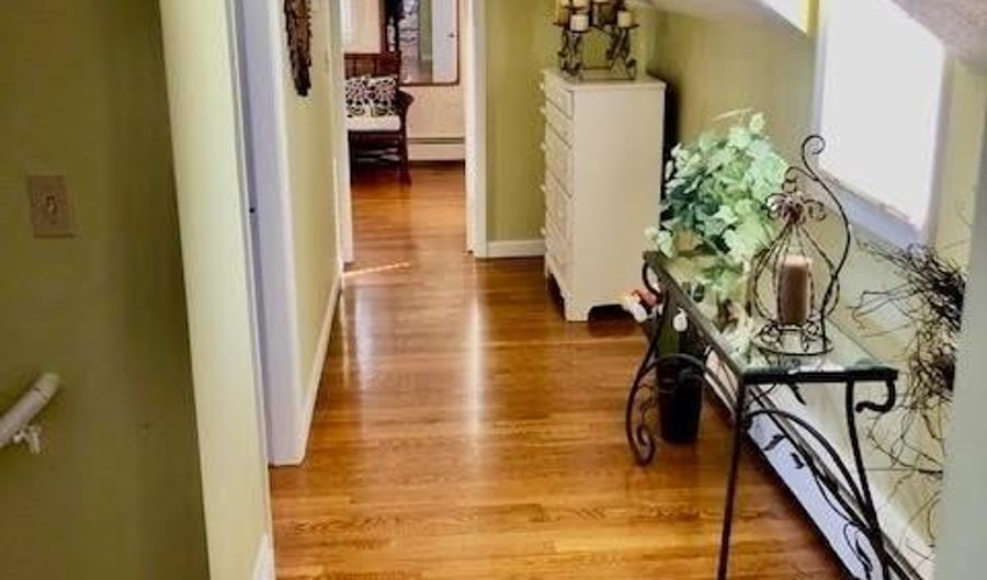 160 Col. John Gardner Road Rd, Narragansett, RI 02882 - 3 Beds, 2 Bath