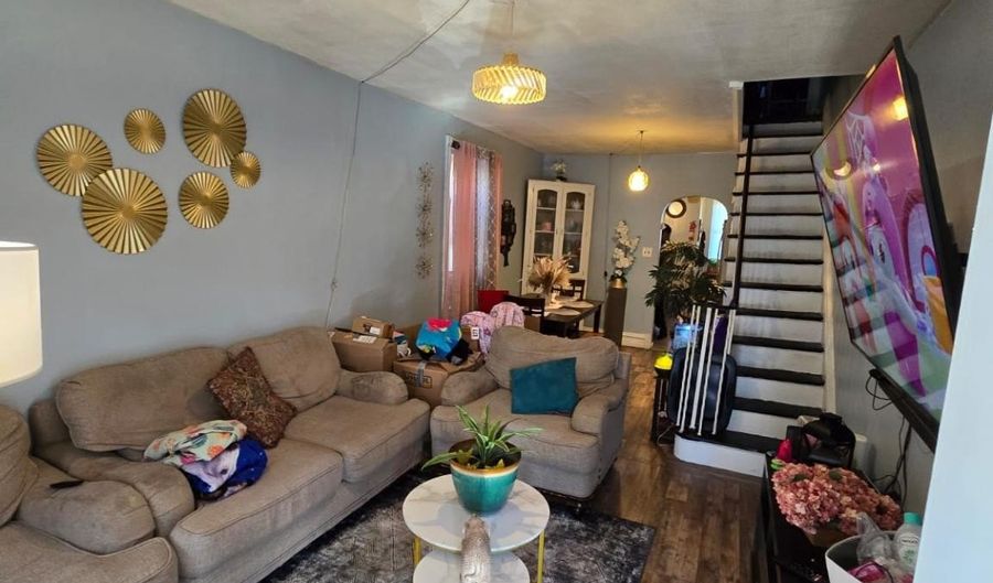 361 LINDEN St, Reading, PA 19604 - 5 Beds, 1 Bath