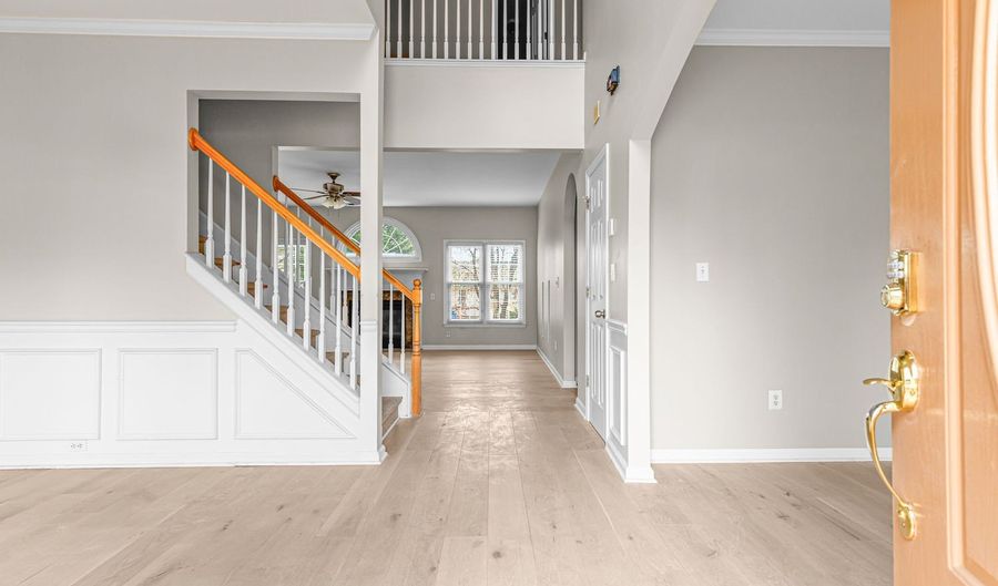 2030 Brook Meadow Dr, Alpharetta, GA 30005 - 5 Beds, 3 Bath