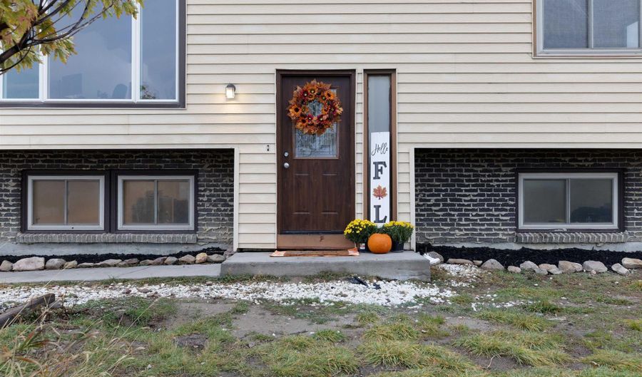 4450 Smokerise, Casper, WY 82604 - 4 Beds, 3 Bath