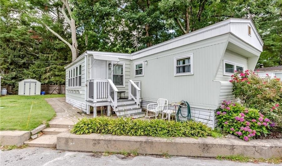 18 Helen Dr, Coventry, RI 02816 - 2 Beds, 1 Bath