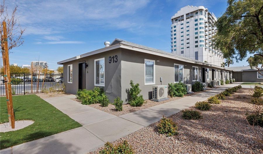 913 S 3rd St E, Las Vegas, NV 89101 - 1 Beds, 1 Bath