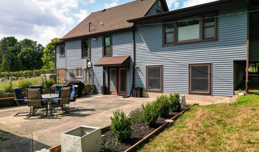 4700 Whitneyville Ave SE, Ada, MI 49301 - 5 Beds, 3 Bath