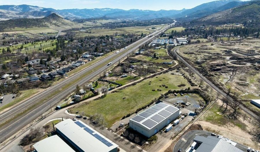 799 E Jefferson Ave, Ashland, OR 97520 - 0 Beds, 0 Bath