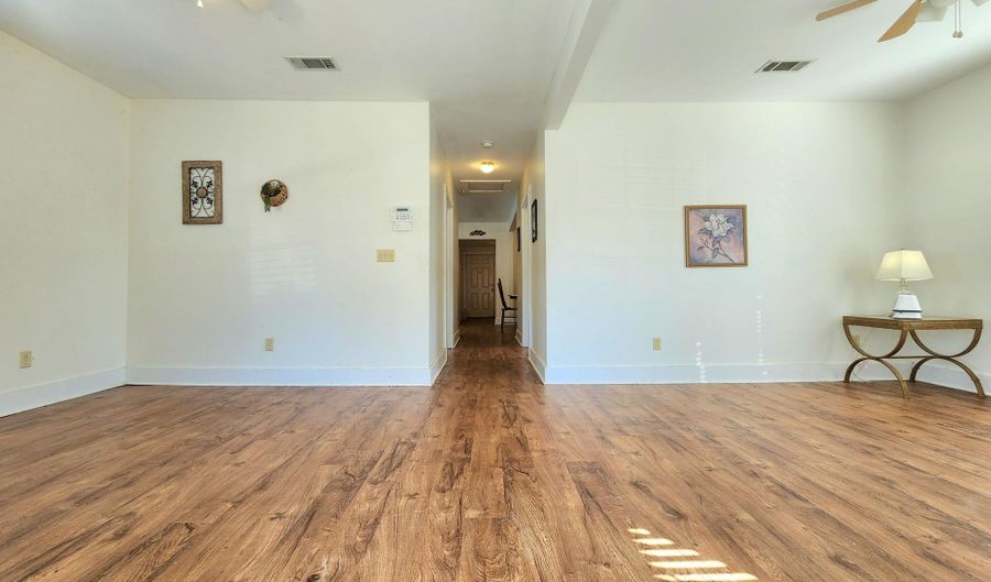 332 Haise St, Biloxi, MS 39530 - 2 Beds, 2 Bath
