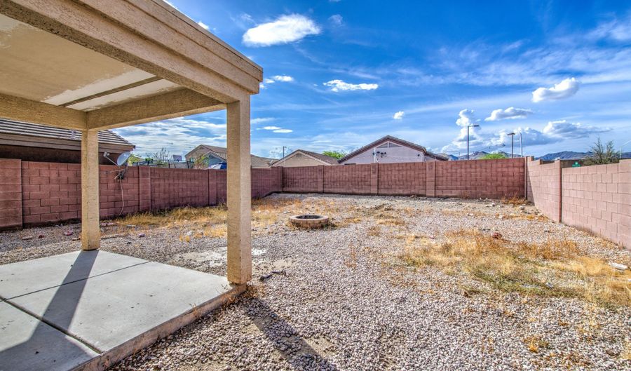 24032 W ANTELOPE Trl, Buckeye, AZ 85326 - 5 Beds, 3 Bath
