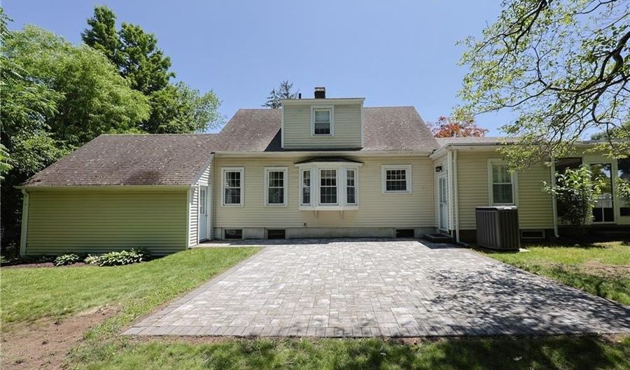 123 Progress St, Lincoln, RI 02864 - 2 Beds, 2 Bath