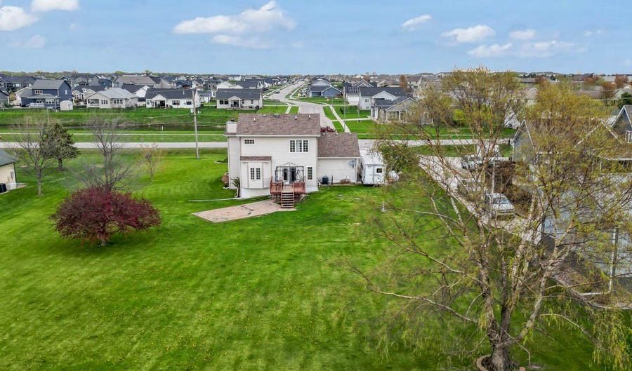 6991 NE 27th Ave, Altoona, IA 50009 - 4 Beds, 4 Bath
