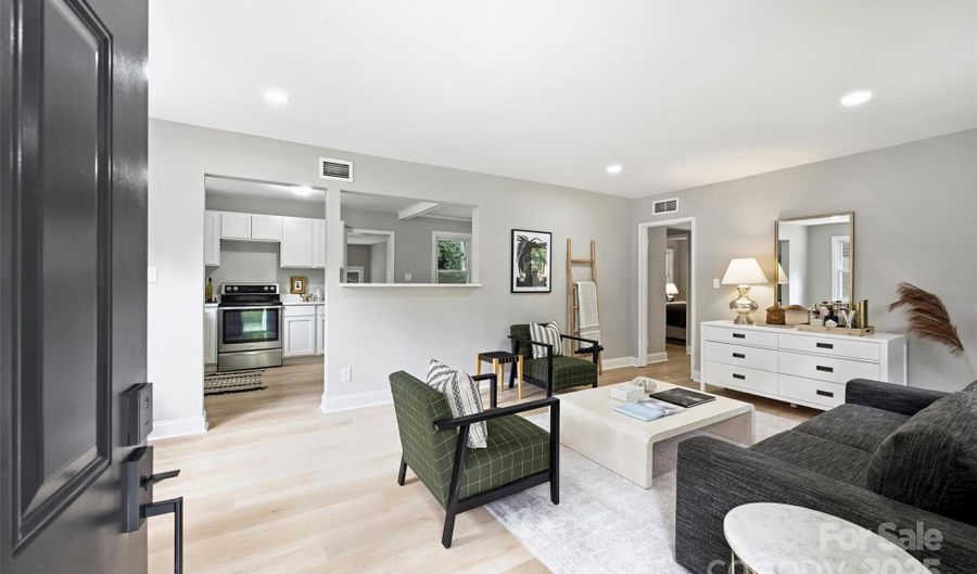 1709 Masonic Dr, Charlotte, NC 28205 - 2 Beds, 1 Bath