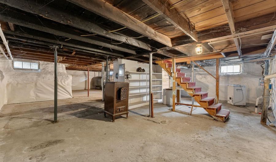38 Long St, Barre, VT 05641 - 7 Beds, 3 Bath