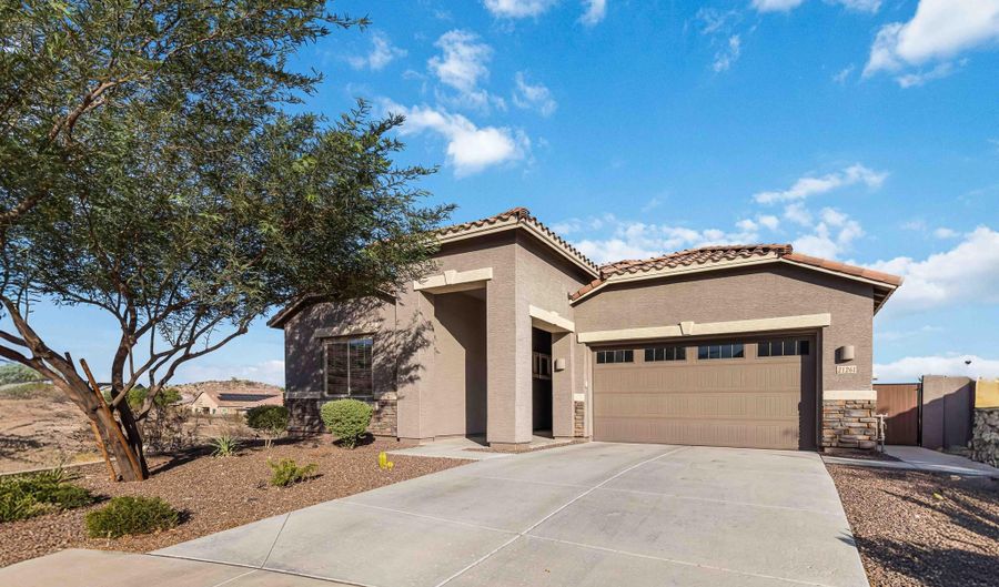 21261 W VIRGINIA Ave, Buckeye, AZ 85396 - 4 Beds, 2 Bath