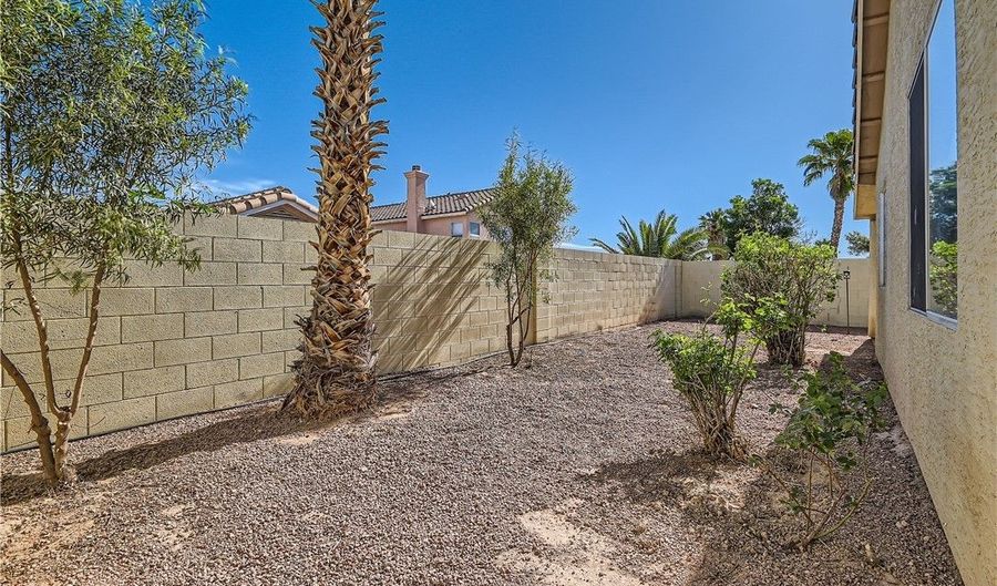 28 Winley Chase Ave, North Las Vegas, NV 89032 - 3 Beds, 2 Bath