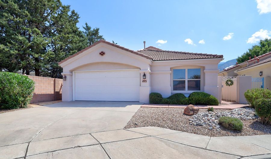4912 SKYLINE RIDGE Ct NE, Albuquerque, NM 87111 - 3 Beds, 2 Bath