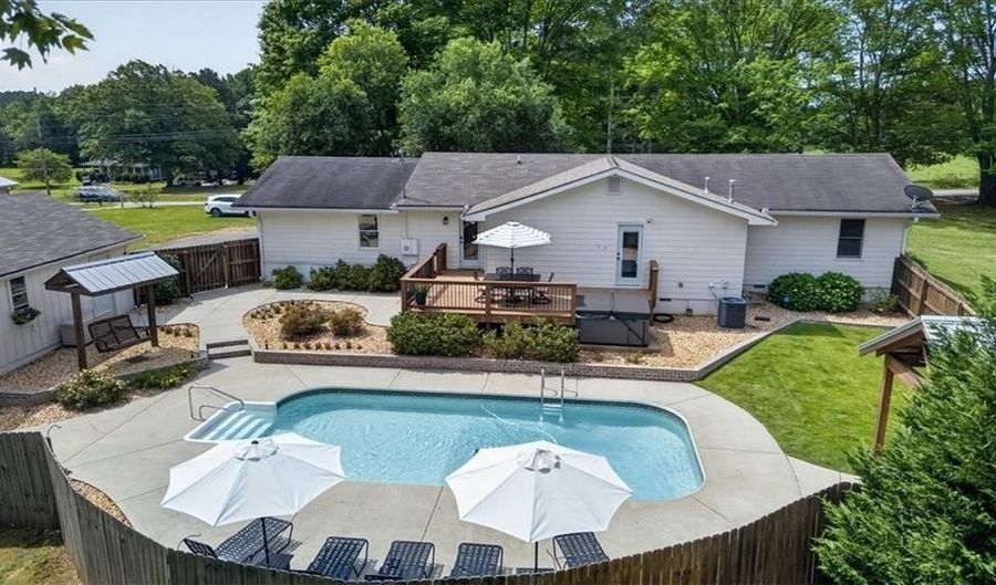 679 Ball Ground Rd, Ball Ground, GA 30107 - 3 Beds, 2 Bath