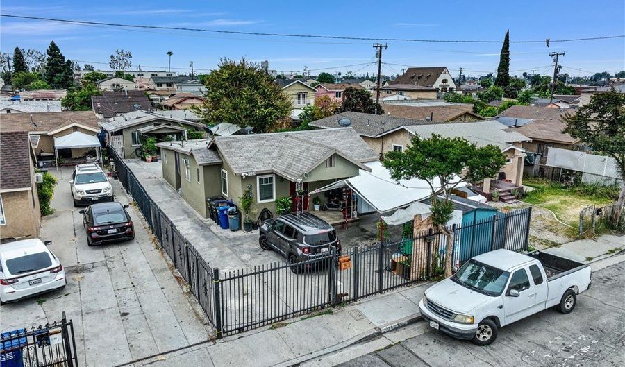 1020 S Mcbride Ave, East Los Angeles, CA 90022 - 6 Beds, 4 Bath