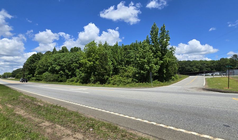 0 Veterans Pkwy, Barnesville, GA 30204 - 0 Beds, 0 Bath