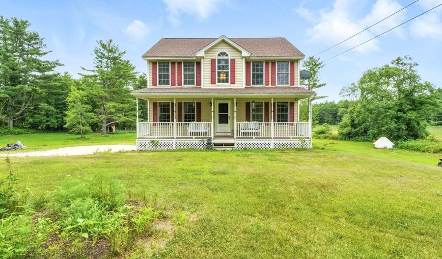 734 High St, Candia, NH 03034 - 3 Beds, 3 Bath