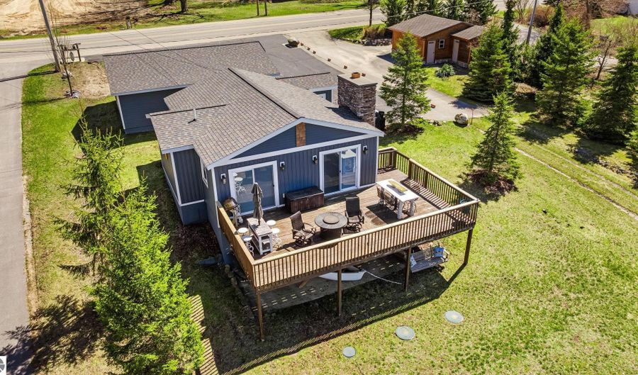11256 SE Torch Lake Dr, Alden, MI 49612 - 3 Beds, 2 Bath