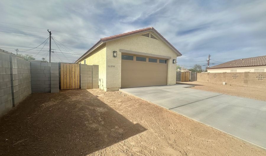 11216 W APACHE St, Avondale, AZ 85323 - 4 Beds, 3 Bath