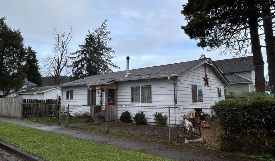 805 E QUINCY Ave, Cottage Grove, OR 97424 - 3 Beds, 1 Bath