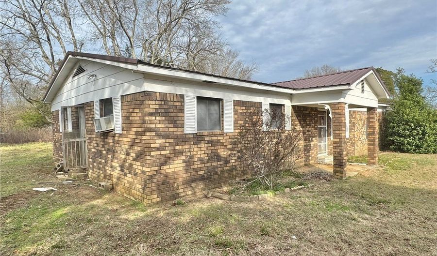 4157 County Road 85, Aliceville, AL 35442 - 3 Beds, 1 Bath