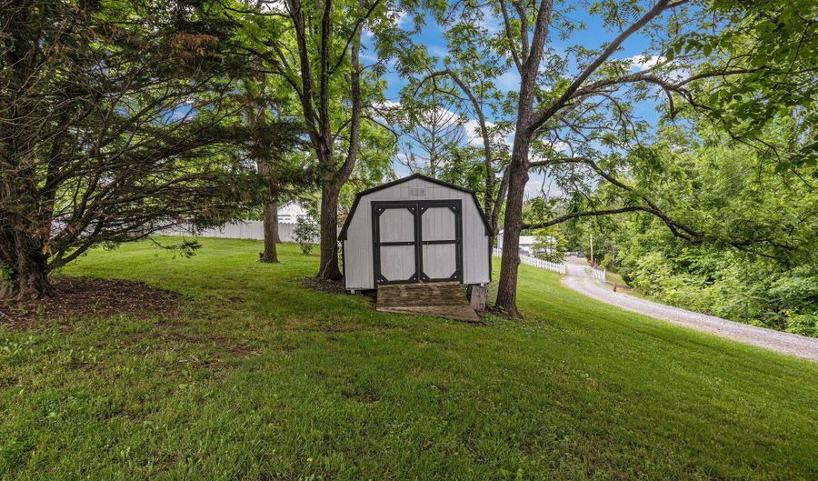 745 Keller Rd, Afton, TN 37616 - 3 Beds, 2 Bath