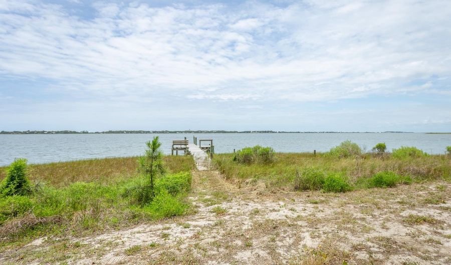 632 Mariner Cir, Alligator Point, FL 32346 - 3 Beds, 2 Bath