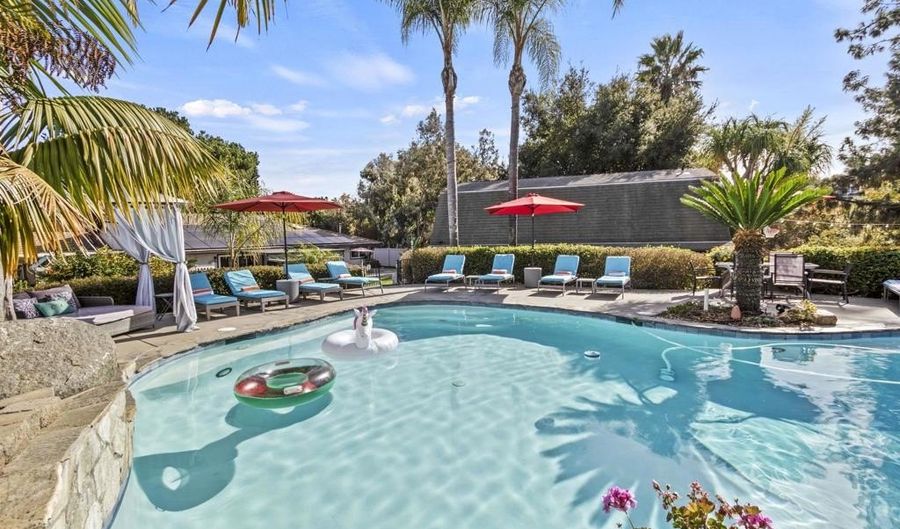 2455 Clearcrest Ln, Fallbrook, CA 92028 - 5 Beds, 4 Bath