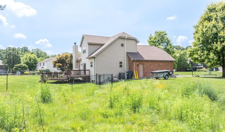 210 Evergreen Dr, Batesville, IN 47006 - 3 Beds, 3 Bath